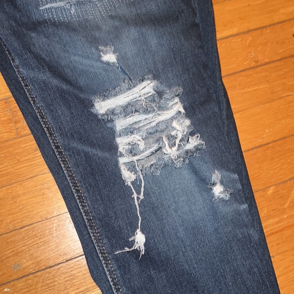 Men’s Levi Distressed Jeans - Picture 2 of 5